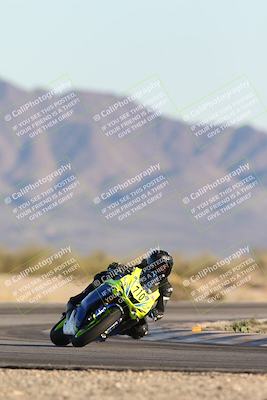 media/Dec-07-2025-CVMA (Sun) [[3e7d2de5dc]]/Race 17-Amateur Formula Middleweight/